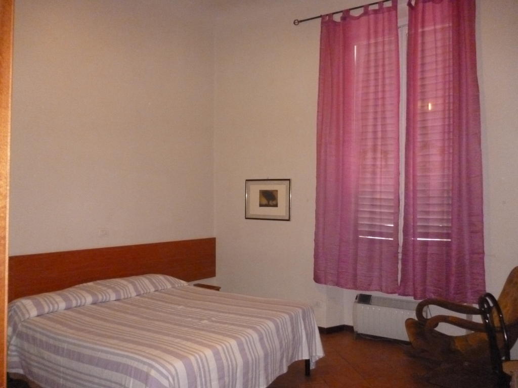 27 Aprile Hotel Florence Kamer foto